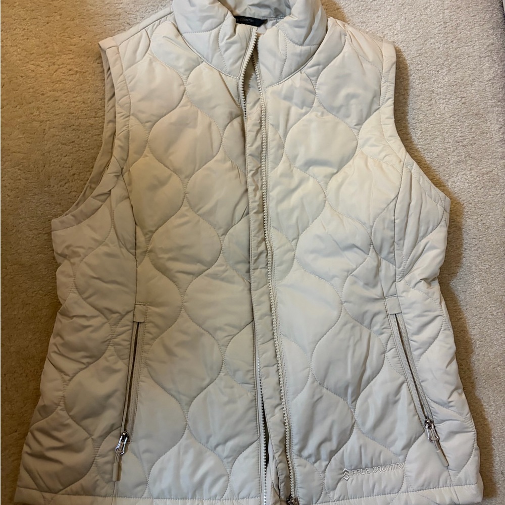 Free Country Women's Ivory Quilted Vest